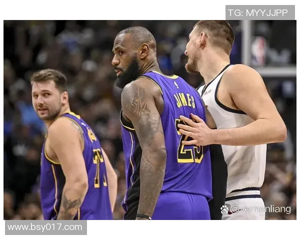 20日NBA焦点战骑士对决湖人两队争夺季后赛席位的关键之战