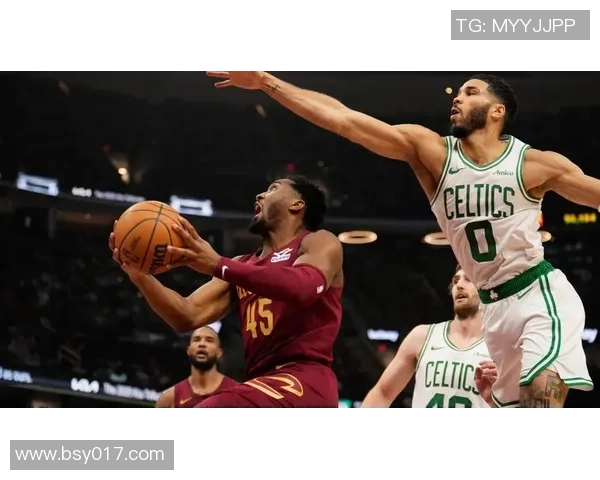 老虎大学与圣路易的激烈对决展现了高校篮球的无限魅力与竞争精神